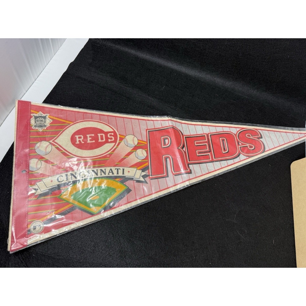 Vintage Cincinnati Reds MLB Baseball Felt Pennant Wall Banner 29 Inch